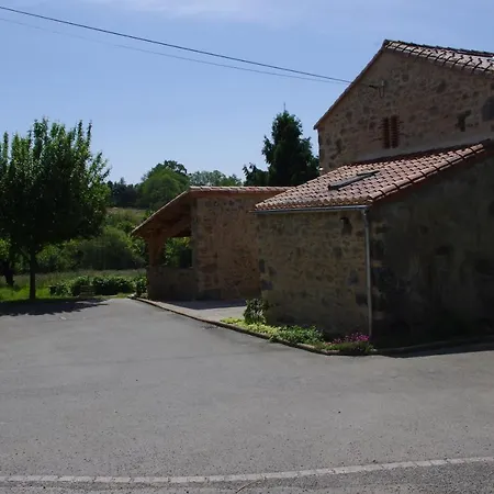 Des 2 Pat' Feriehus Pouzauges